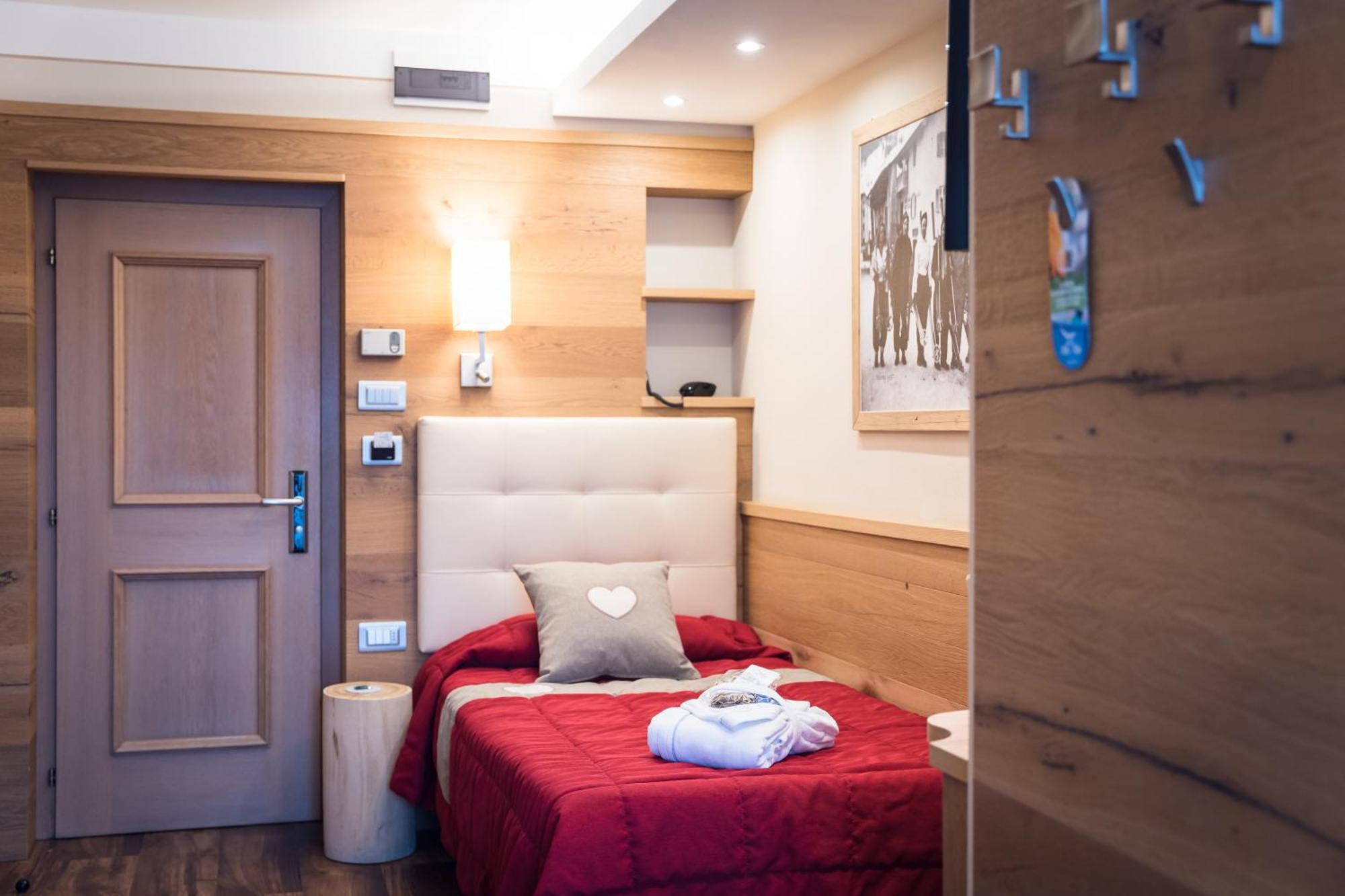 Hotel Alle Alpi Moena Εξωτερικό φωτογραφία