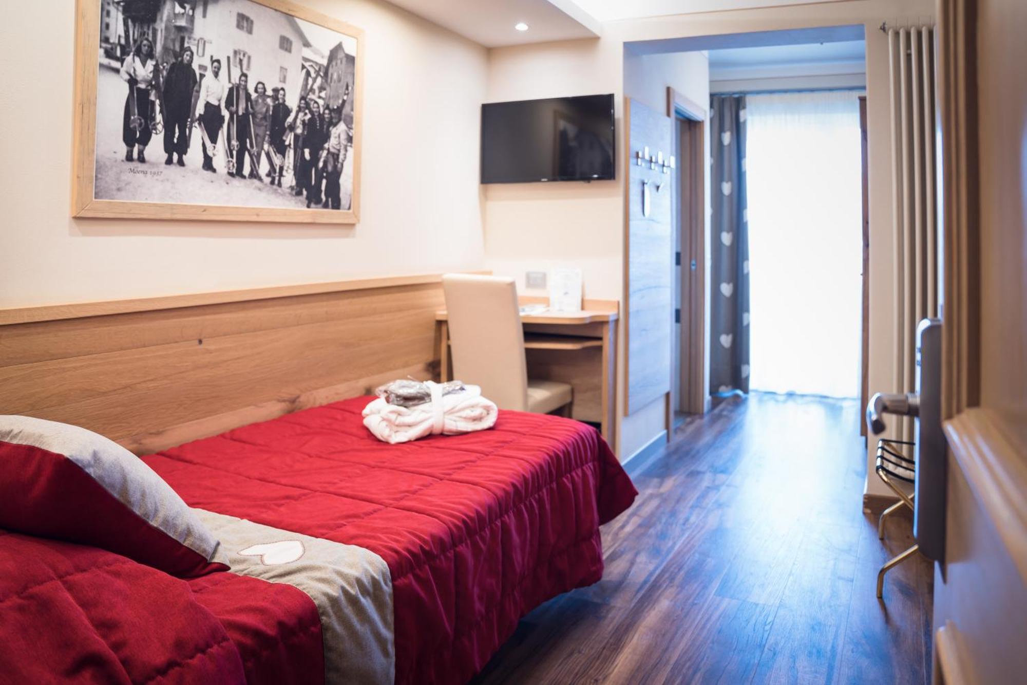Hotel Alle Alpi Moena Εξωτερικό φωτογραφία