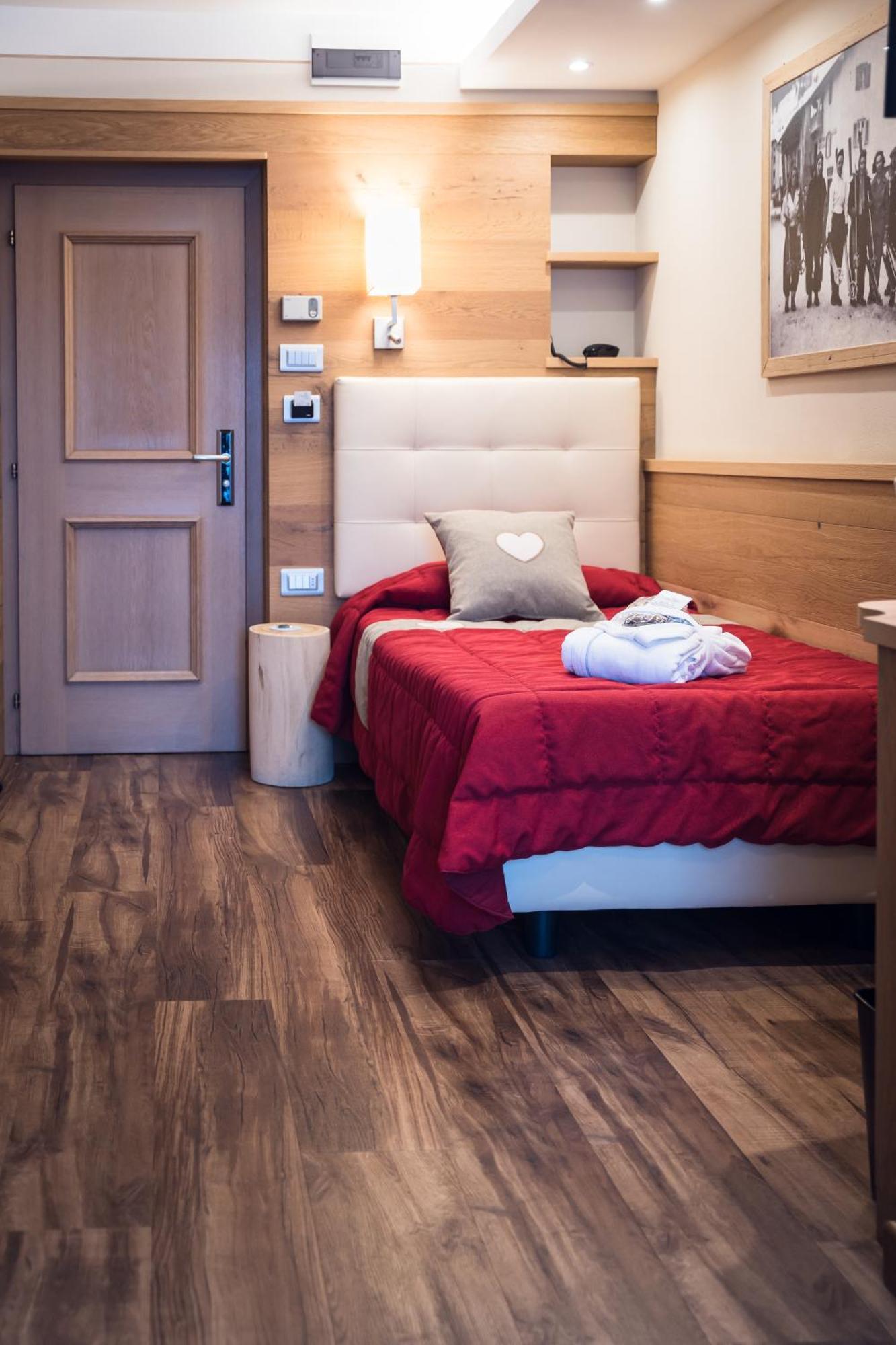 Hotel Alle Alpi Moena Εξωτερικό φωτογραφία