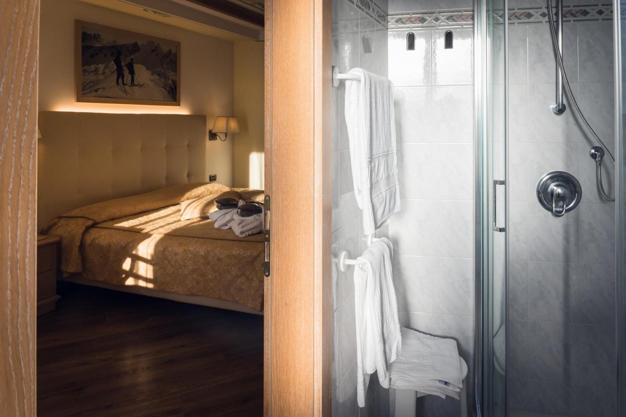 Hotel Alle Alpi Moena Εξωτερικό φωτογραφία